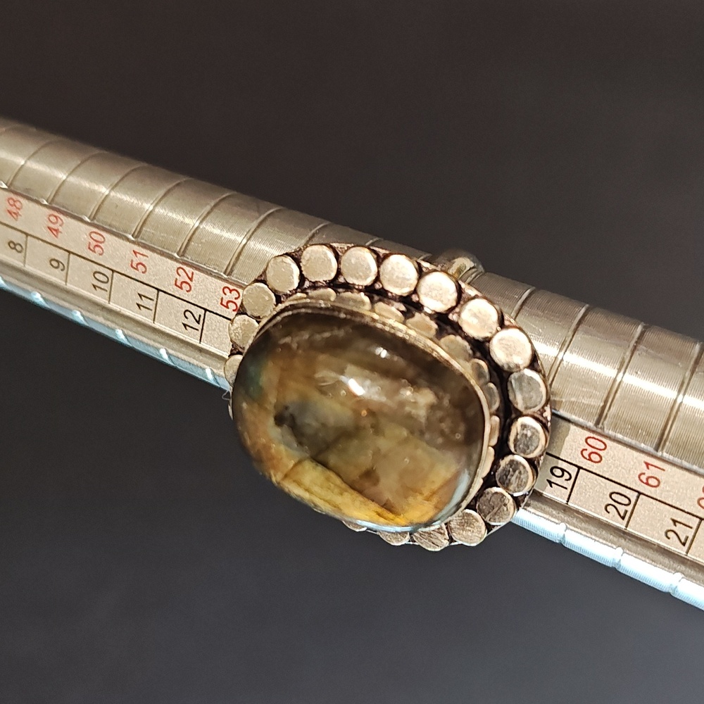 Laboradorite Gemstone Ring - Size 7 3/4 - Picture 9 of 9